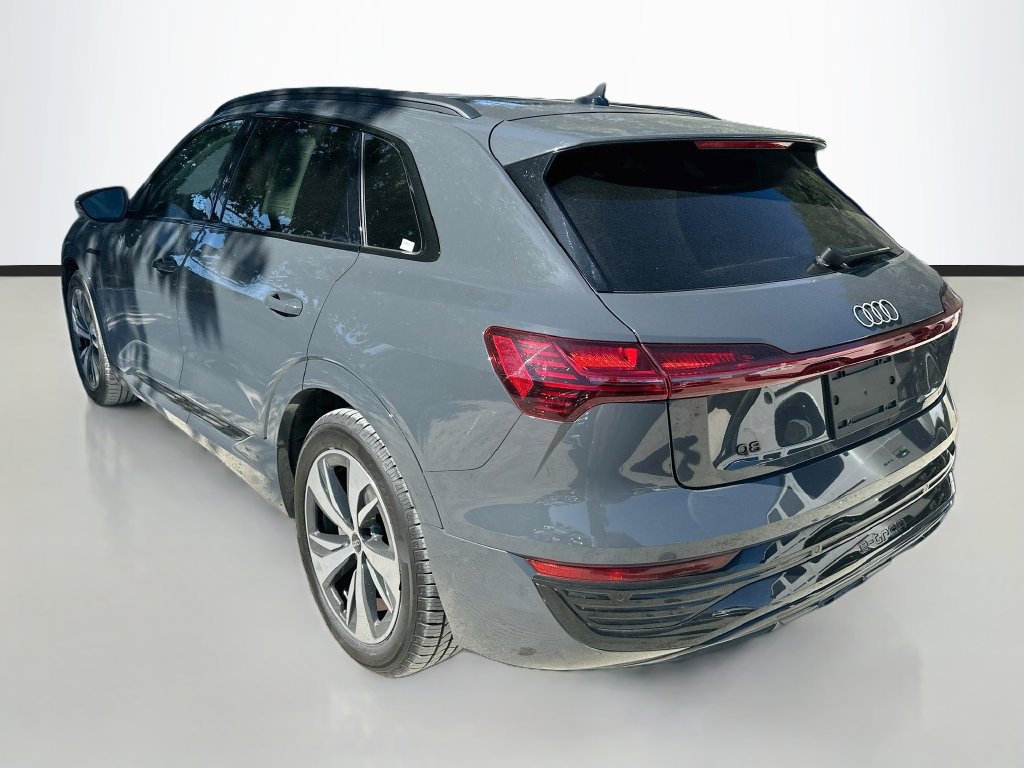Used 2024 Audi Q8 e-tron Premium AWD/4WD image 7