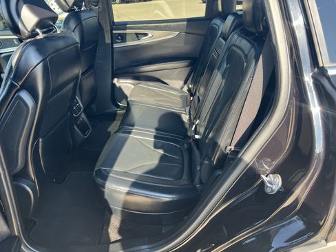 Used 2019 Lincoln Nautilus Reserve FWD image 16