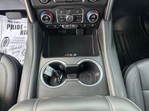 Used 2023 Chevrolet Tahoe Z71 w/ Luxury Package image 17