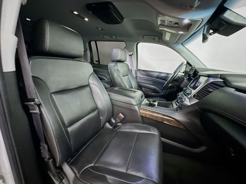 Used 2016 Chevrolet Suburban LT w/ LT Signature Package image 32