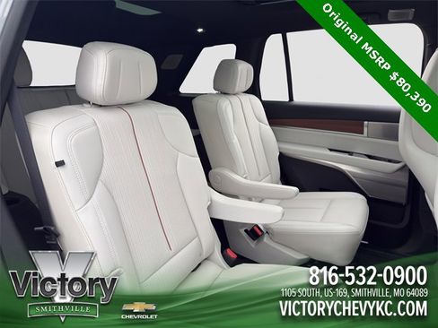 Used 2026 Cadillac Vistiq Sport image 28