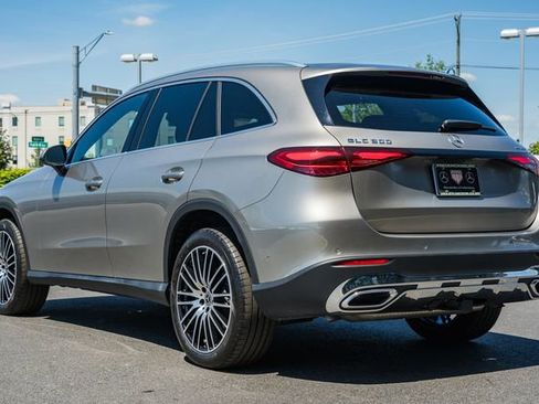 Used 2024 Mercedes-Benz GLC 300 4MATIC image 5