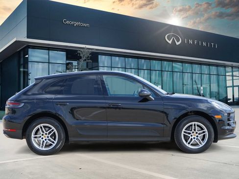 Used 2020 Porsche Macan image 3