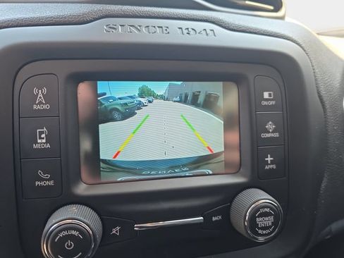 Used 2016 Jeep Renegade Latitude w/ Popular Equipment Group AWD/4WD image 25
