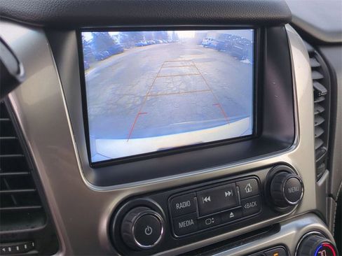 Certified 2019 Chevrolet Suburban LT w/ Luxury Package image 13