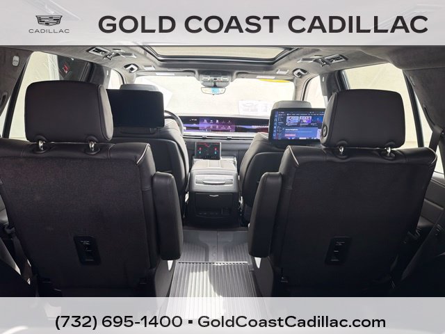Certified 2026 Cadillac Escalade V w/ LPO, ONYX Package AWD/4WD image 17