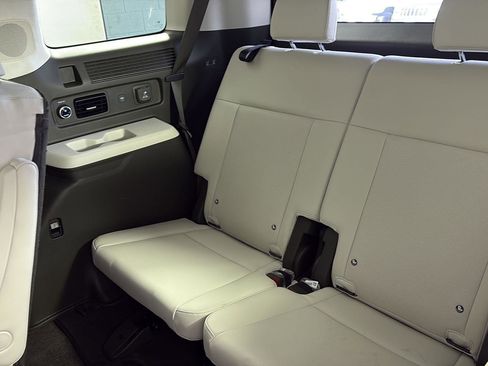 Used 2025 Hyundai Santa Fe Calligraphy image 23