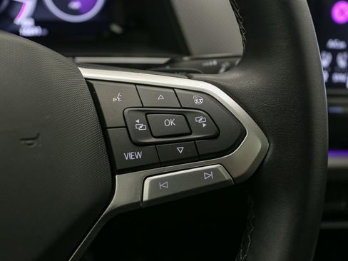 Certified 2025 Volkswagen Atlas Peak Edition SE image 39