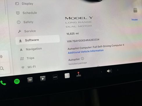 Used 2024 Tesla Model Y Long Range image 14