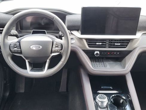 Used 2025 Ford Explorer Platinum w/ LUX Leather Package AWD/4WD image 21