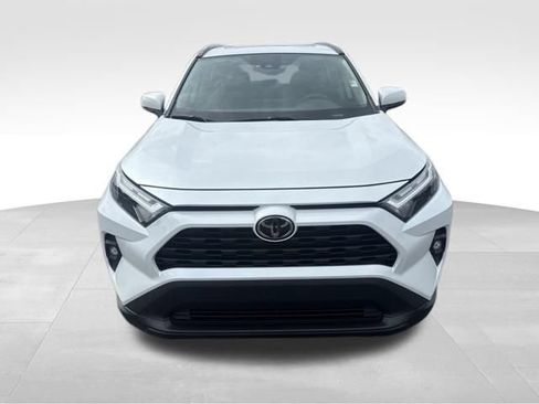Used 2025 Toyota RAV4 XLE Premium w/ Weather Package FWD image 8