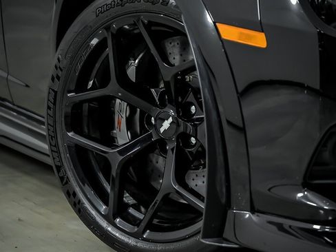 Used 2015 Chevrolet Camaro Z/28 RWD image 4