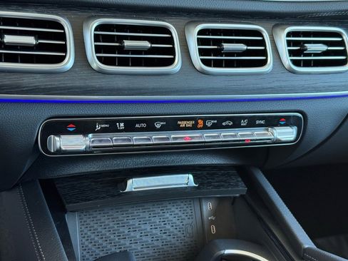 New 2026 Mercedes-Benz GLS 580 4MATIC image 24