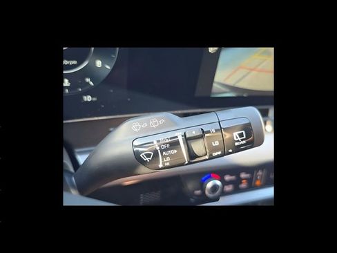 Used 2025 Kia Sportage SX image 27