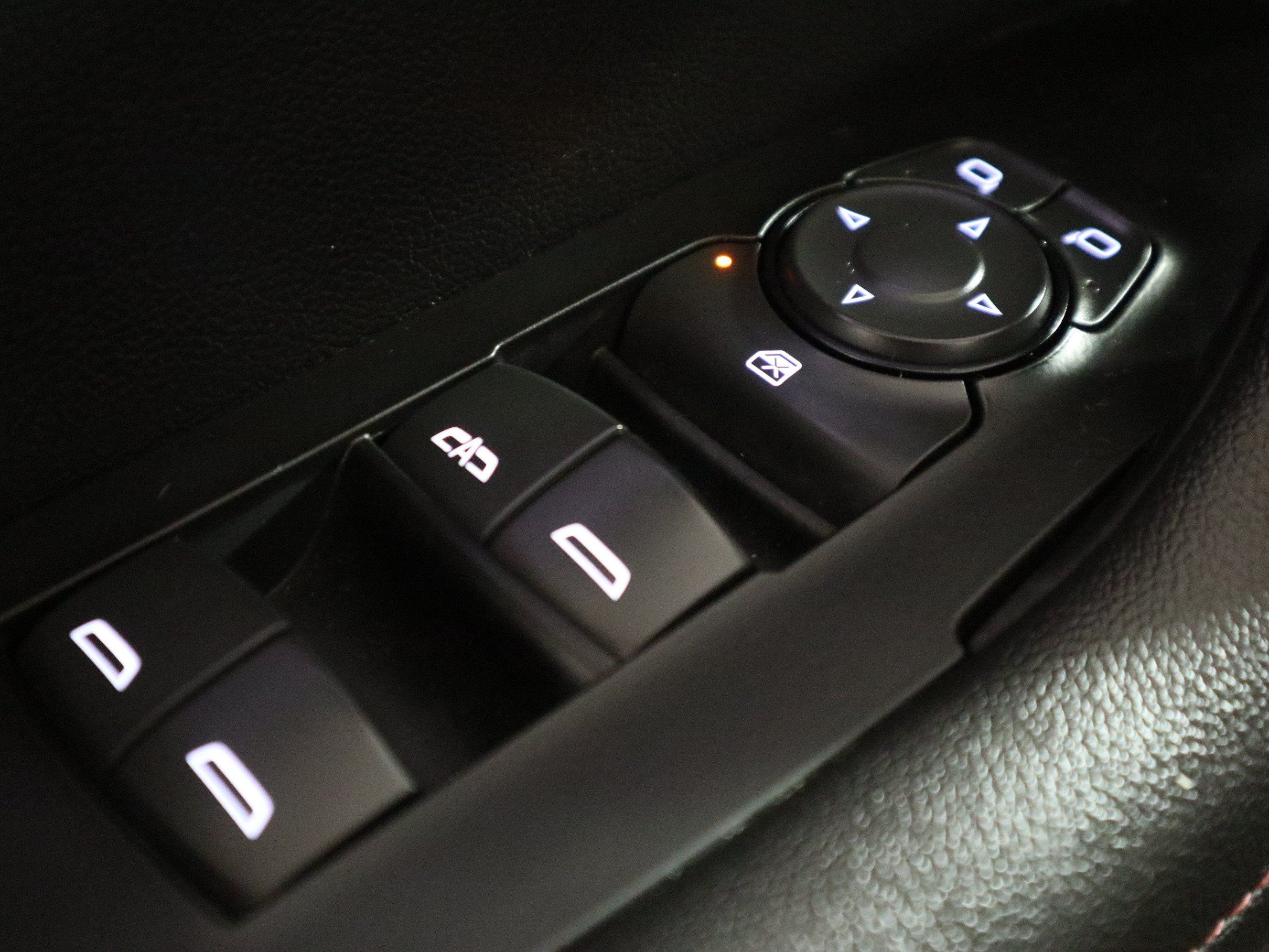 Used 2025 Chevrolet Blazer RS FWD image 34