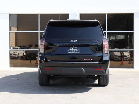 Used 2024 Chevrolet Suburban RST w/ Luxury Package AWD/4WD image 9