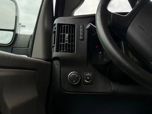 Used 2016 Chevrolet Express 2500 image 9