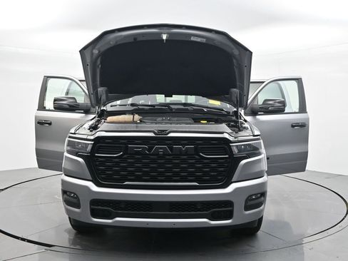 Used 2025 RAM 1500 Big Horn AWD/4WD image 39