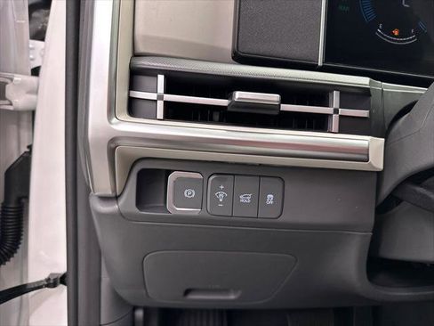 New 2026 Hyundai Santa Fe SE FWD image 31