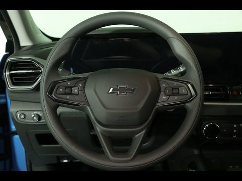 New 2026 Chevrolet TrailBlazer LT w/ Midnight Edition FWD image 9