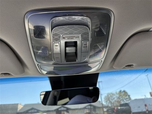 Used 2022 Genesis GV70 2.5T w/ Select Package image 31