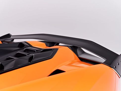 Used 2025 Lamborghini Revuelto AWD/4WD image 39