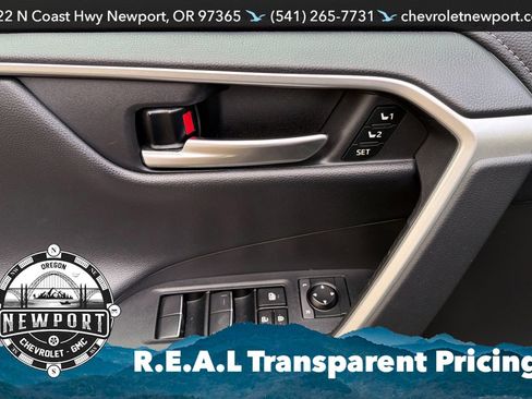 Used 2021 Toyota RAV4 Limited AWD/4WD image 11