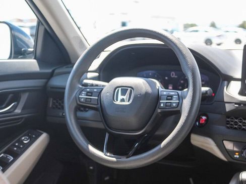 Certified 2023 Honda Accord EX image 15