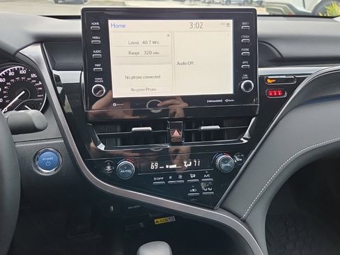 Used 2024 Toyota Camry XSE image 25