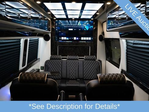 Used 2022 Mercedes-Benz Sprinter 2500 w/ Parking Package image 51