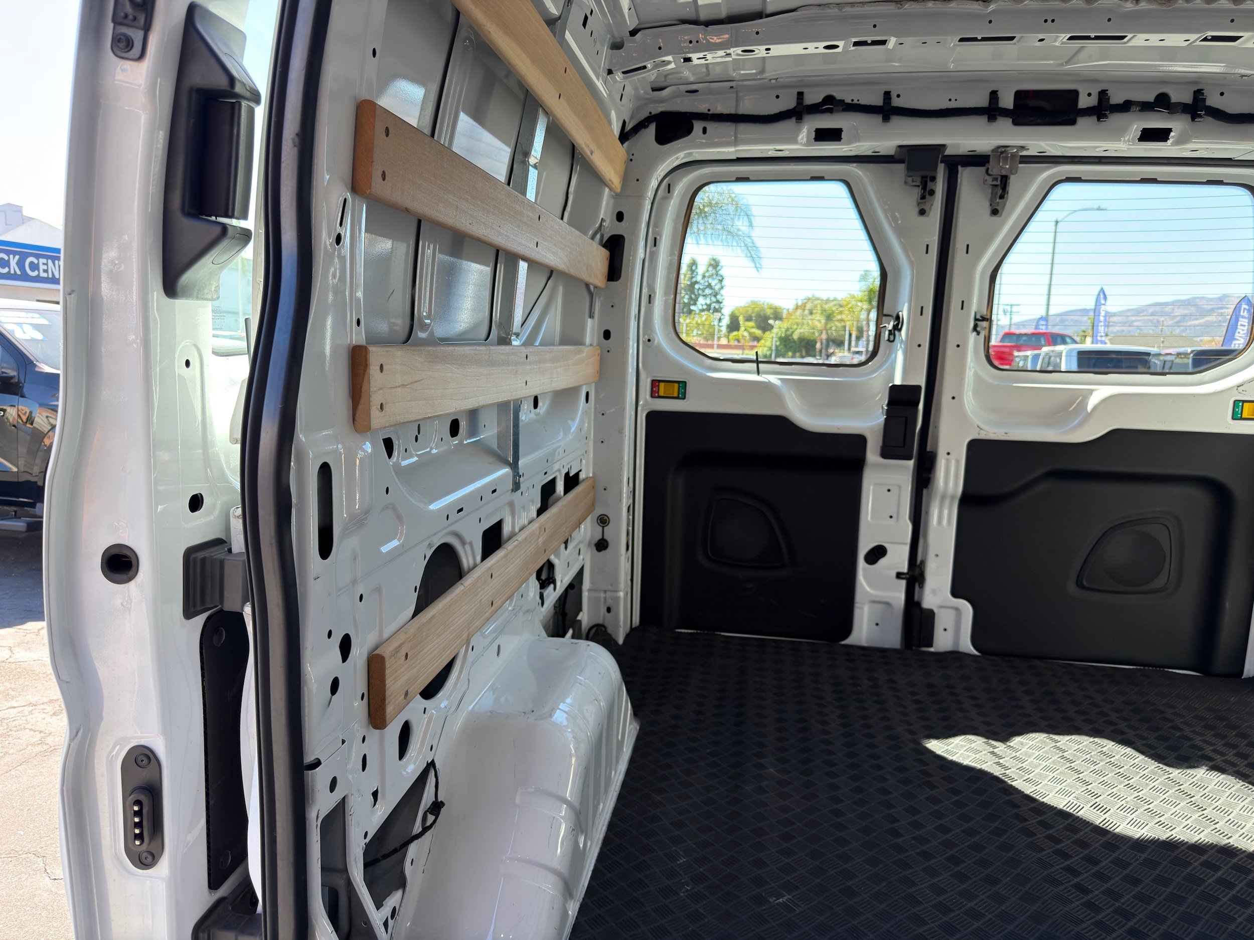 Used 2025 Ford Transit 250 Low Roof w/ Exterior Upgrade Package RWD image 15