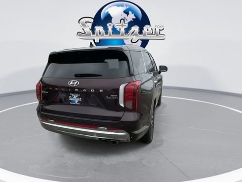 Used 2024 Hyundai Palisade Calligraphy image 3