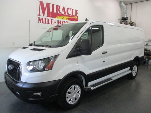 Used 2024 Ford Transit 250 Low Roof w/ Exterior Upgrade Package image 3