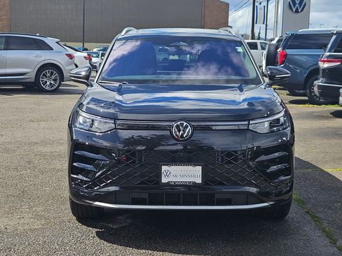 New 2026 Volkswagen Tiguan SEL R-Line AWD/4WD image 8