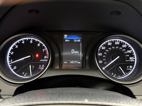 Used 2023 Toyota Camry SE FWD image 21