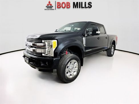 Used 2017 Ford F350 Lariat w/ Lariat Value Package image 3