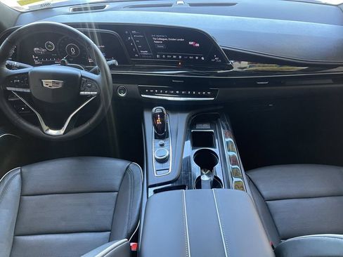 Used 2023 Cadillac Escalade ESV Sport w/ Touring Package AWD/4WD image 16