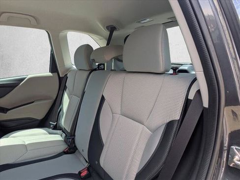 Used 2022 Subaru Forester AWD/4WD image 12