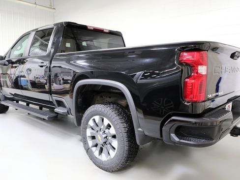 Certified 2024 Chevrolet Silverado 2500 Custom w/ Custom Value Package image 18