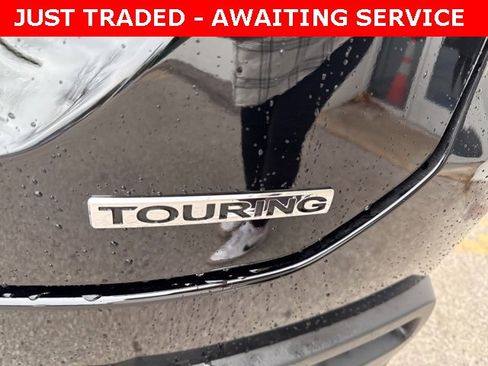 Used 2025 Honda Pilot Touring image 9