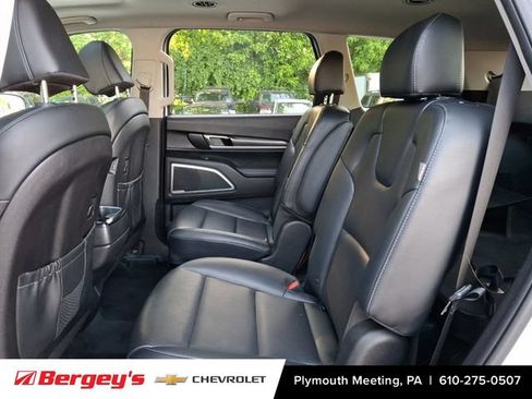 Used 2024 Kia Telluride S w/ S Sunroof Package FWD image 12