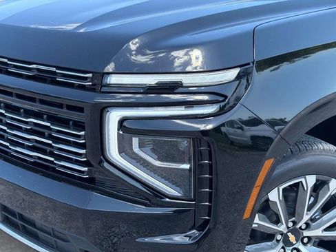New 2026 Chevrolet Suburban High Country AWD/4WD image 9