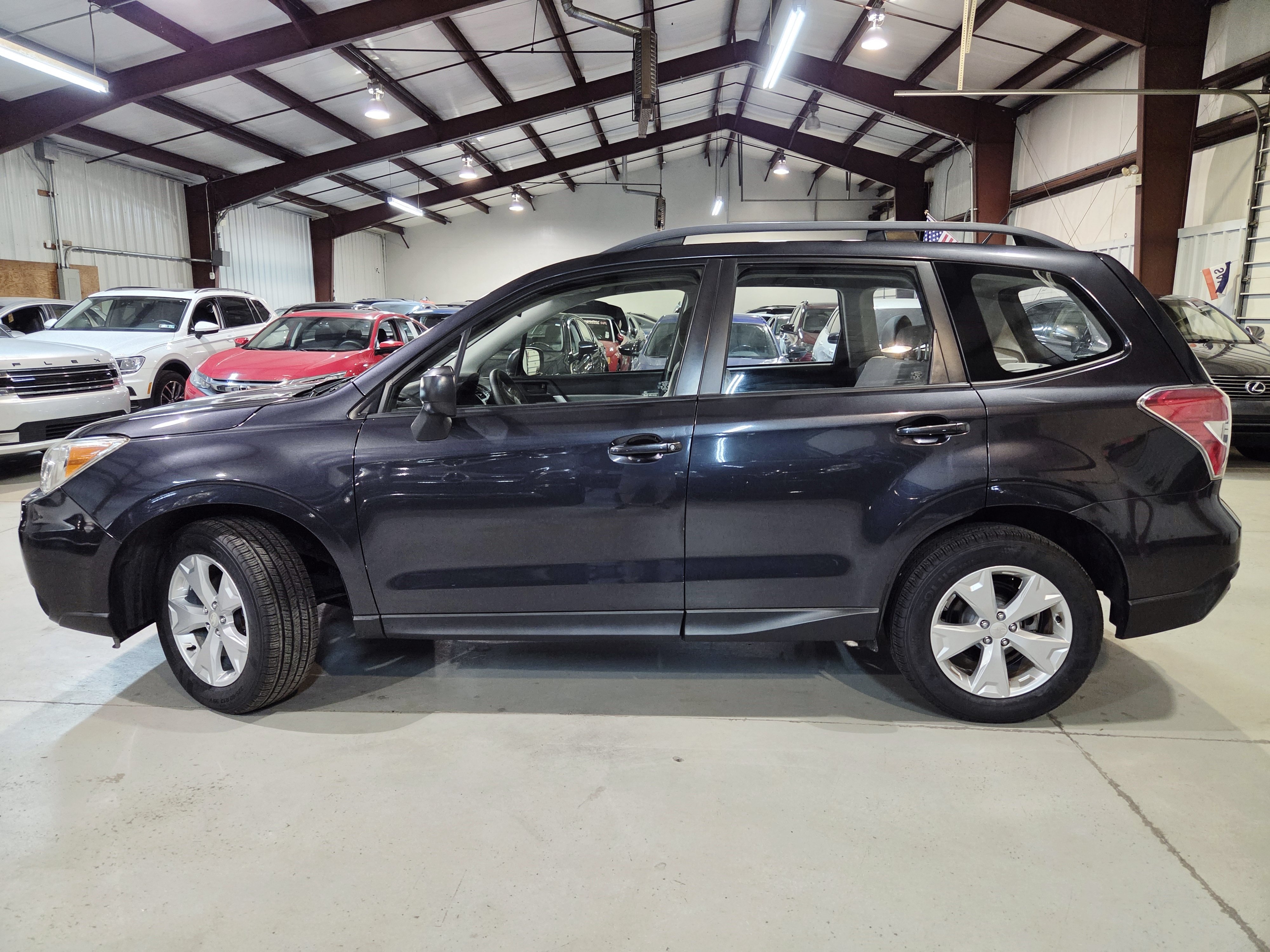 Used 2015 Subaru Forester 2.5i w/ Alloy Wheel Package AWD/4WD image 3