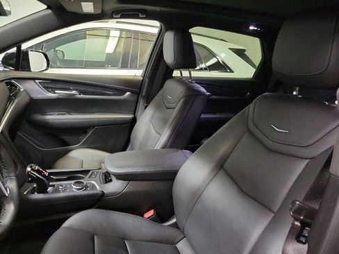 Certified 2023 Cadillac XT5 Premium Luxury FWD image 12