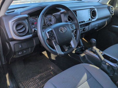 Used 2022 Toyota Tacoma 4x4 Double Cab image 7