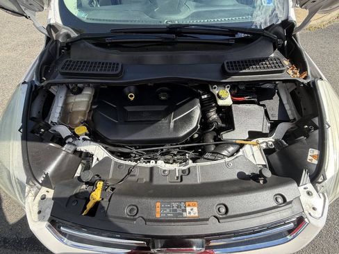 Used 2015 Ford Escape Titanium w/ Equipment Group 301A AWD/4WD image 23