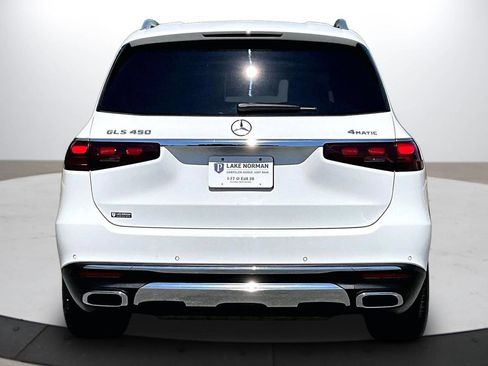 Used 2025 Mercedes-Benz GLS 450 4MATIC image 8