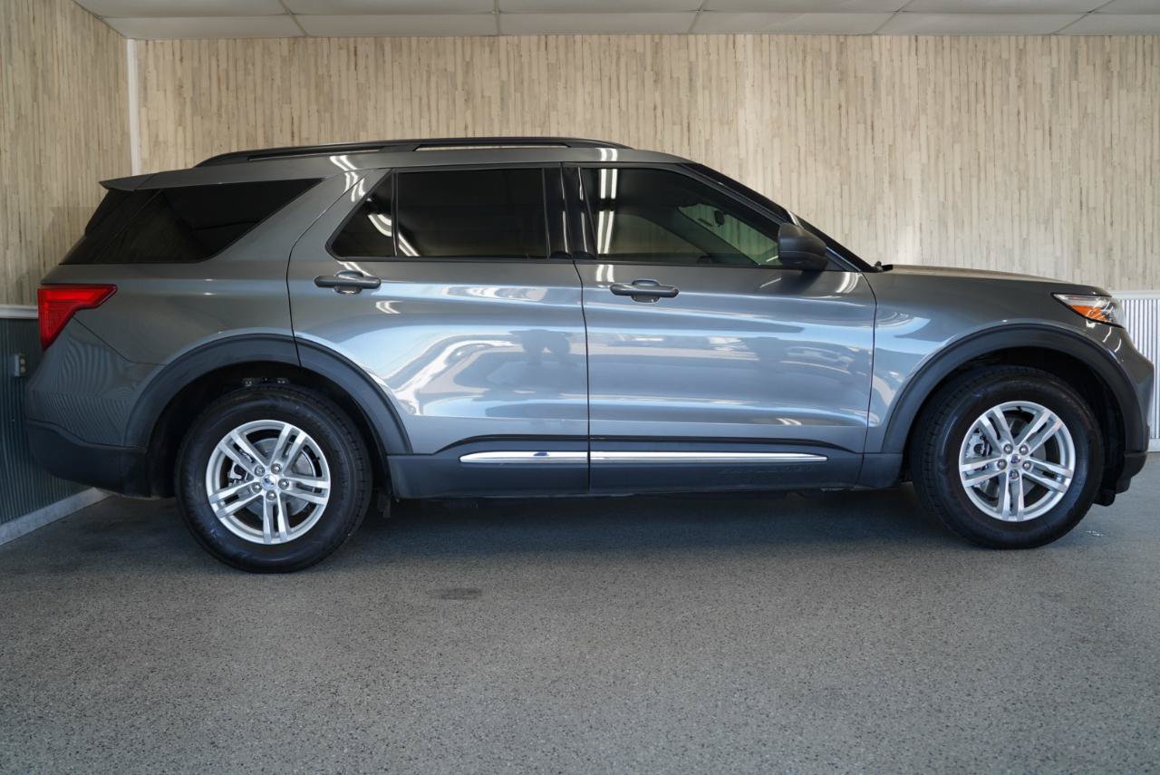 Used 2022 Ford Explorer XLT RWD image 6