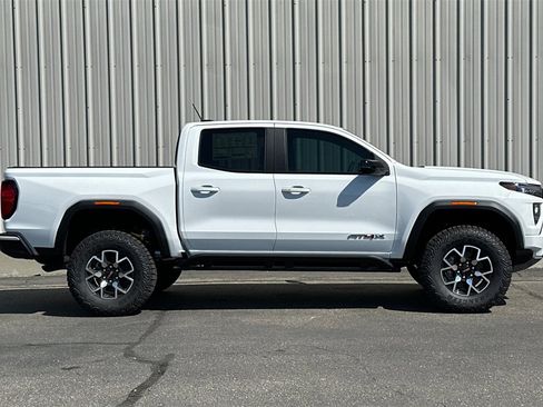 New 2025 GMC Canyon AT4 w/ AT4X Package image 4