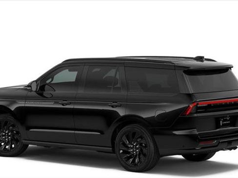 New 2026 Lincoln Navigator Reserve w/ Jet Appearance Package AWD/4WD image 2